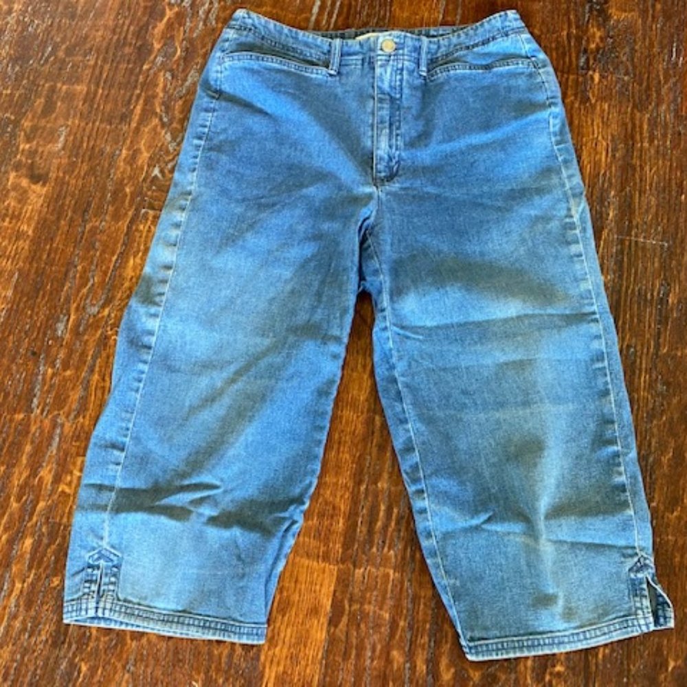 LIZ CLAIBORNE * Villager Sport * STRETCH Denim CAPRIS Crop JEANS * EUC * 6 / 6P